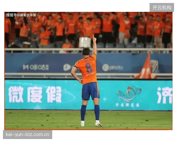 山东泰山夏窗调整中场硬度，马德鲁加将被替换以增强防守拦截。